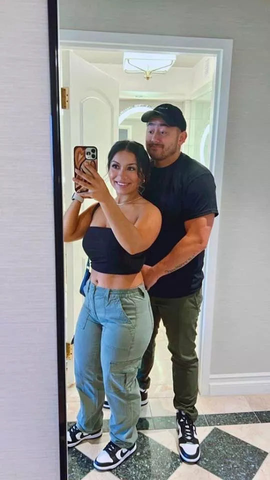 Matching with my cuck hubby. Searching for BWC. CIRCUMCISED only!