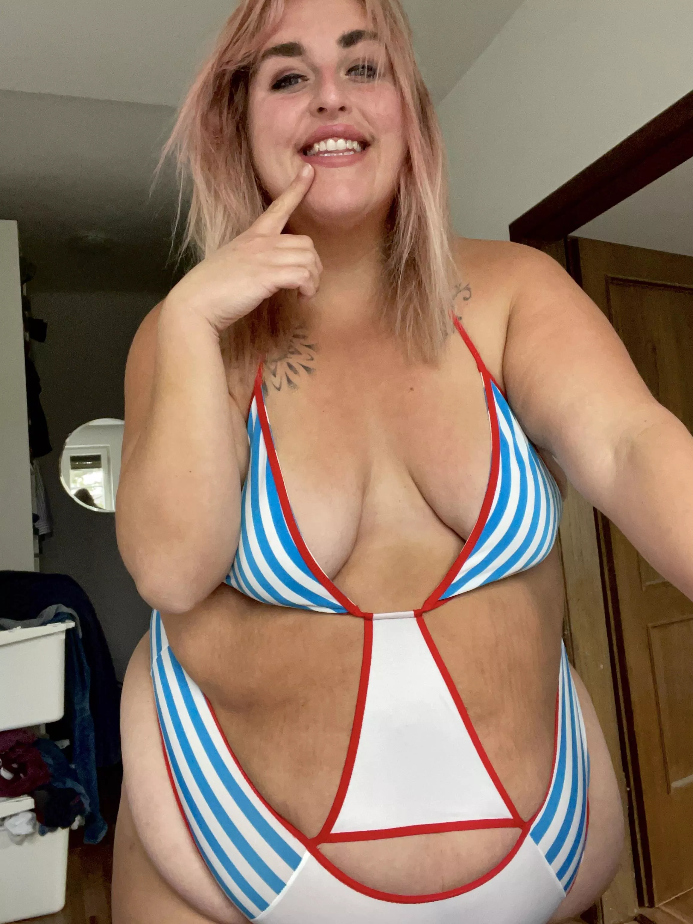 My outfit for todays wellness date 😍🥰