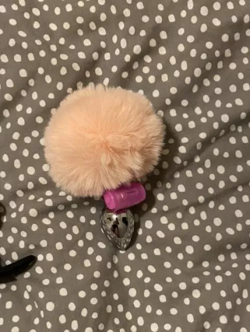 Playing as a sexy bunny at work today 😈