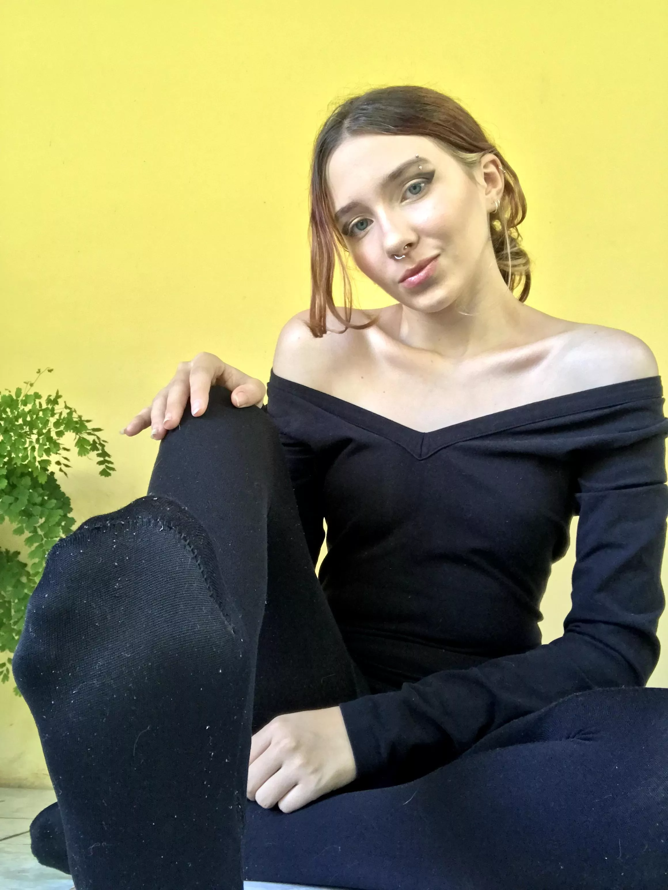 Rip it with your mouth like a good pathetic foot bitch [domme]