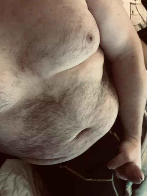 Someone wanted to poke his head out and say hi. Anyone care to coax him out to play?😉