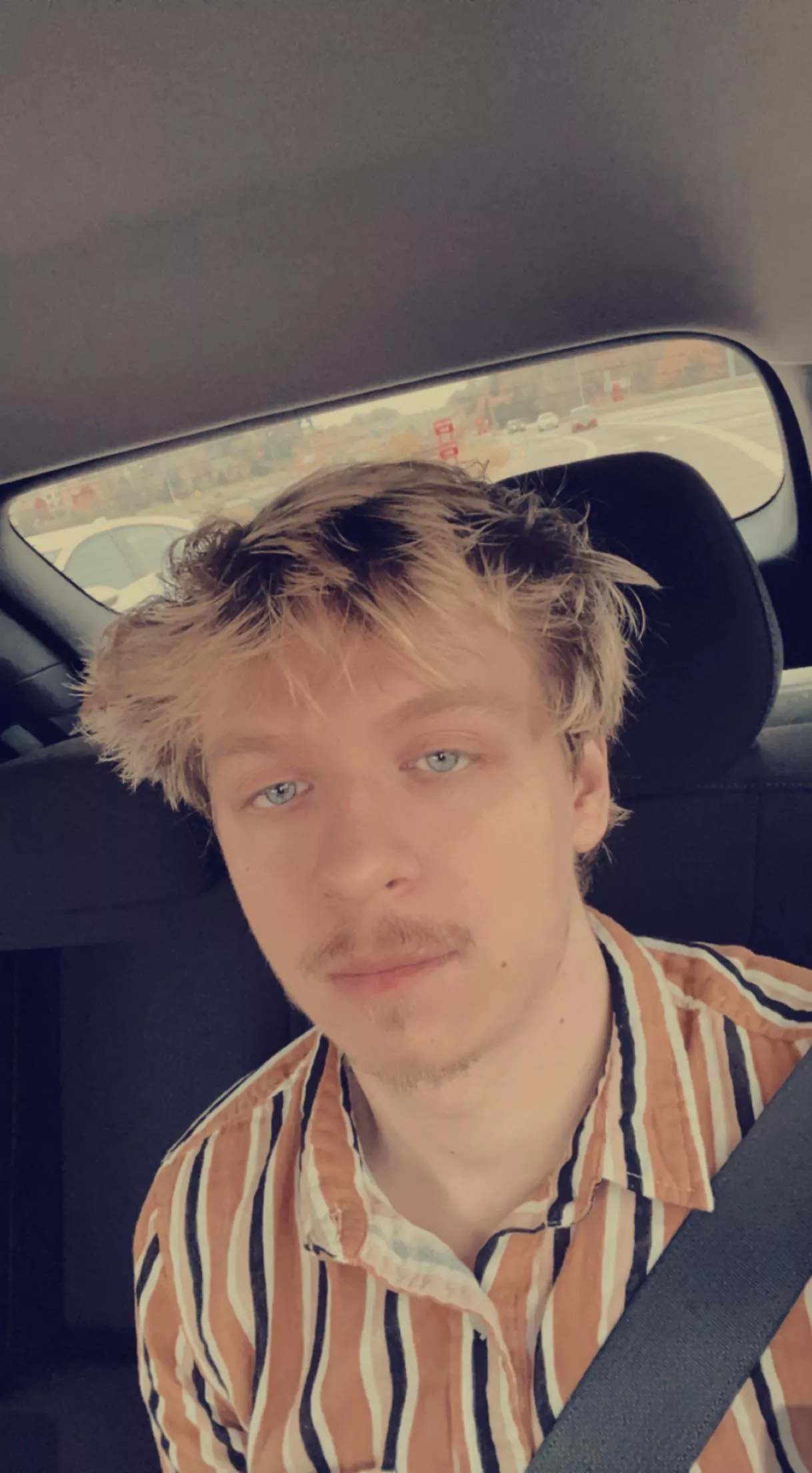 Third wheeling is notttt the vibe