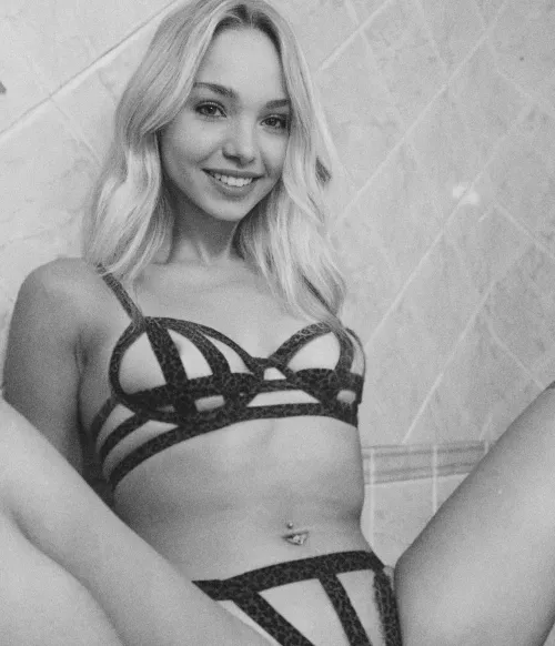 What is your favorite position ? [f] this Italian babe really loves doggy