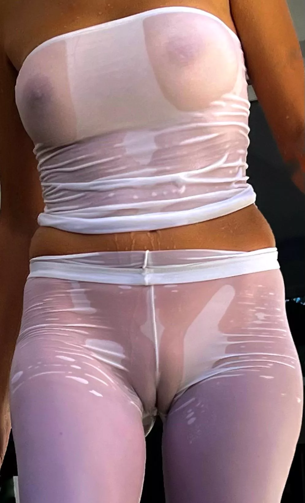 When my friends splashed me in the garden🫣