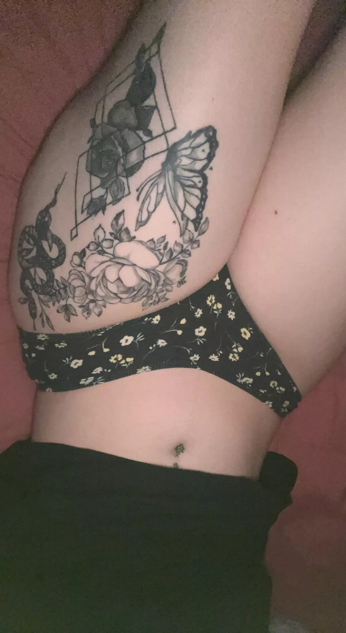 Who likes my tattoos 🤭