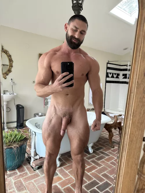 Who wants to hop in the tub with me?