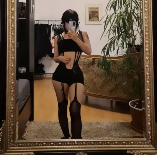 Who wants to take them off me with their mouth? 😈