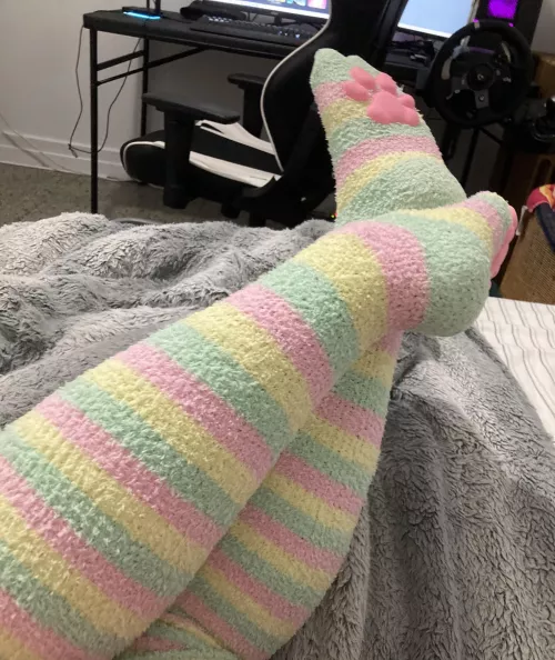 Y’all like my fuzzy sock