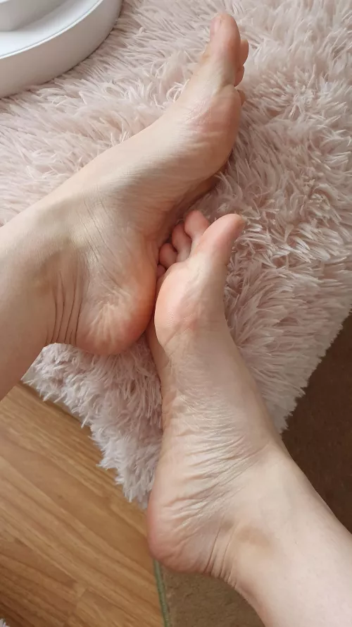 Your favorite natural Ukrainian feet