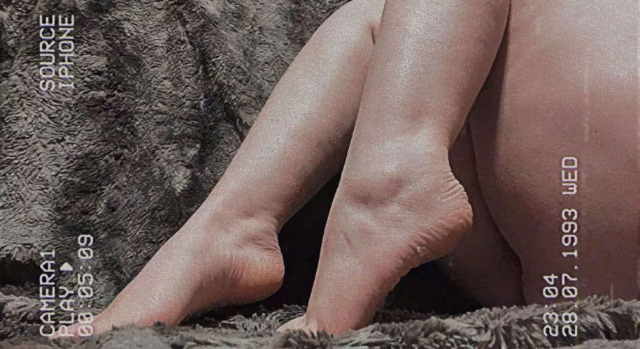 18 F are my feet pretty?