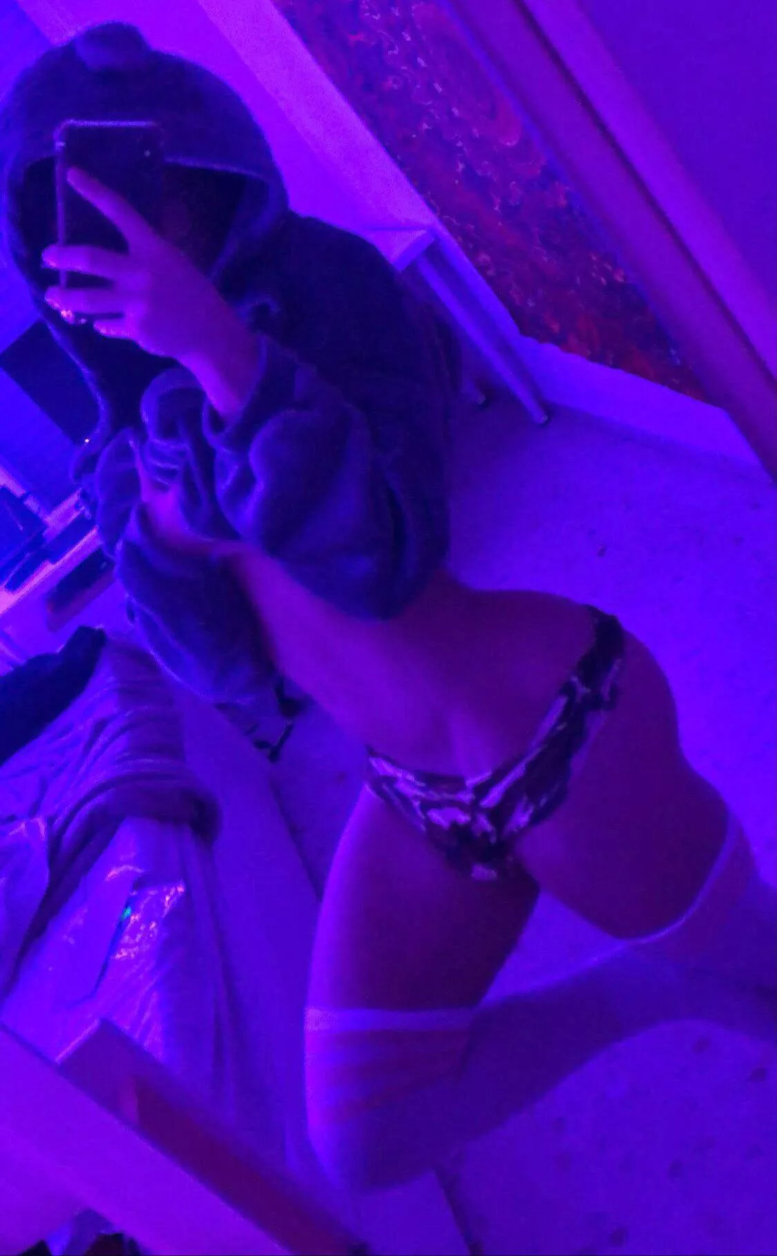 (18) the little brother u need ♡