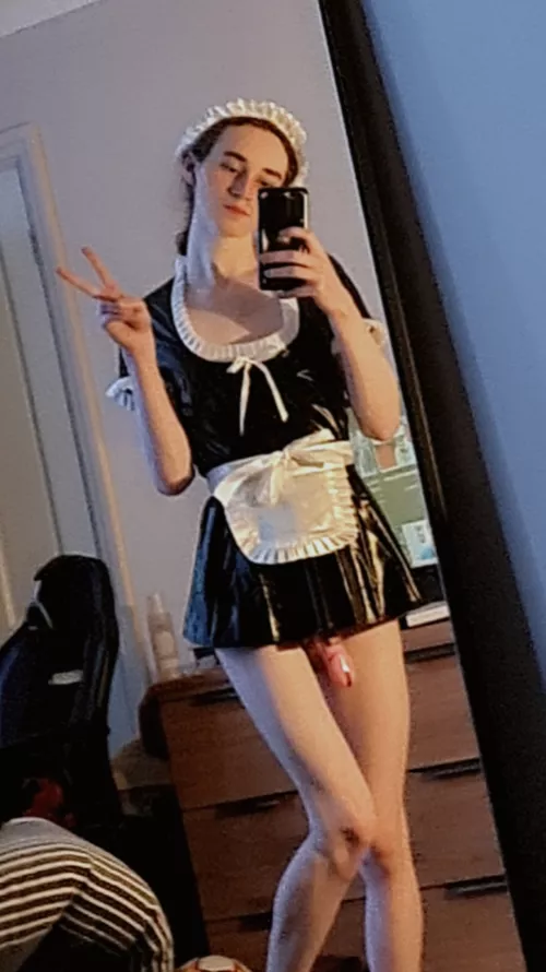 anyone wanna forced fem roleplay?