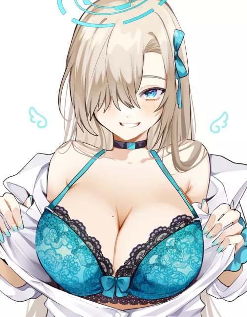 Asuna showing off her bra