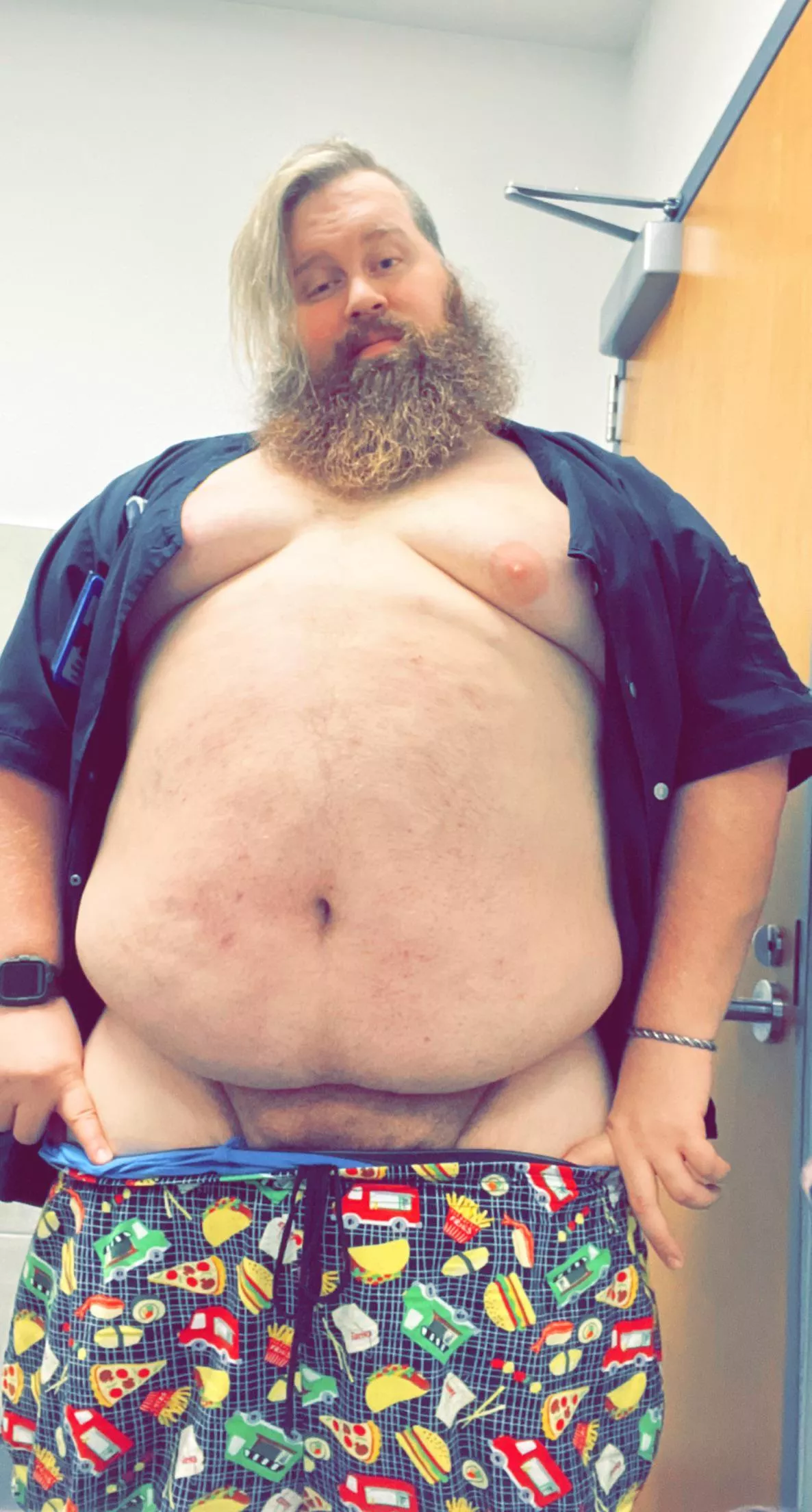 Can i be your afternoon snack? 😉