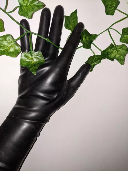 Can't get enough of rubber 😍