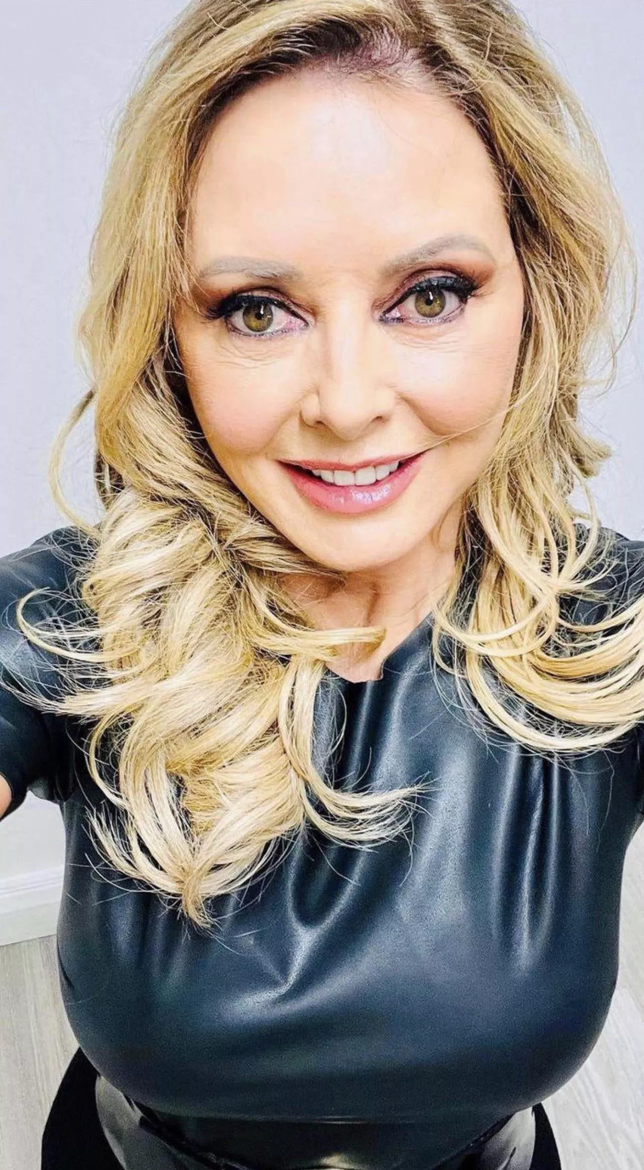 Carol Voderman DM