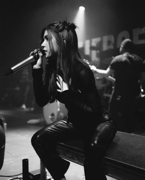 Chrissy Costanza