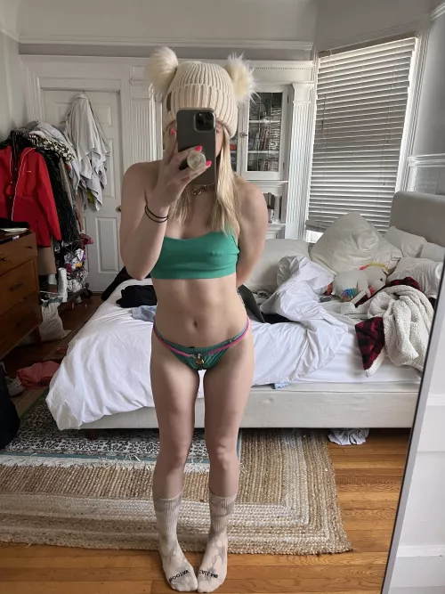 Daddy locked bunny in before he went to work... going to get Starbucks right now!