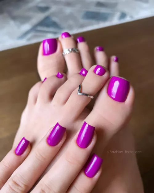 Deep fuchsia toes