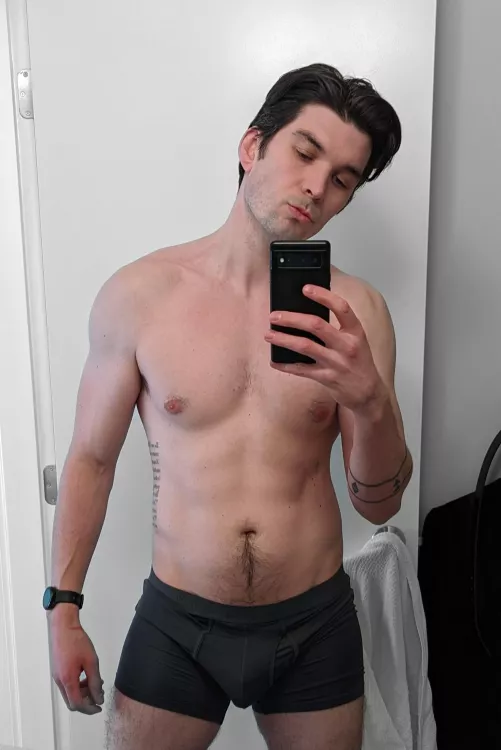 Feeling the way my new underwear shapes my bulge