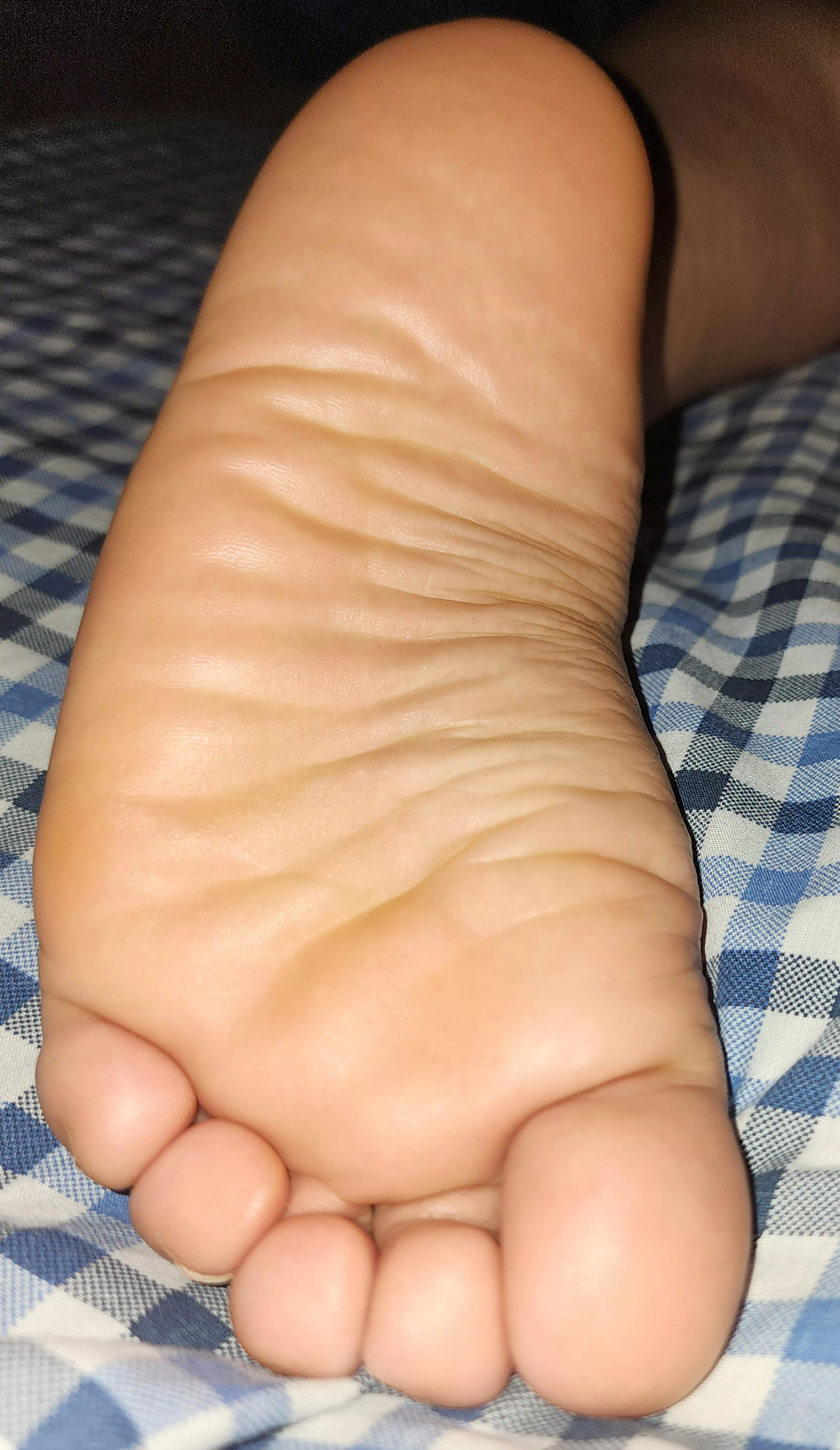 First post here! Looking for someone who can cover my soles. It would make me so happy😁