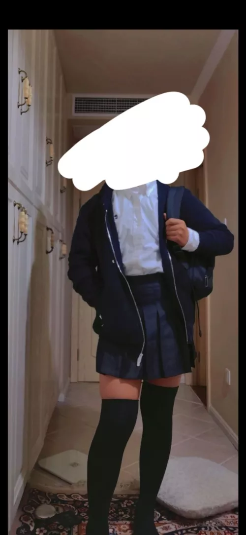 first time posting >~< (Hope I dont get roasted into oblivion 🤞)