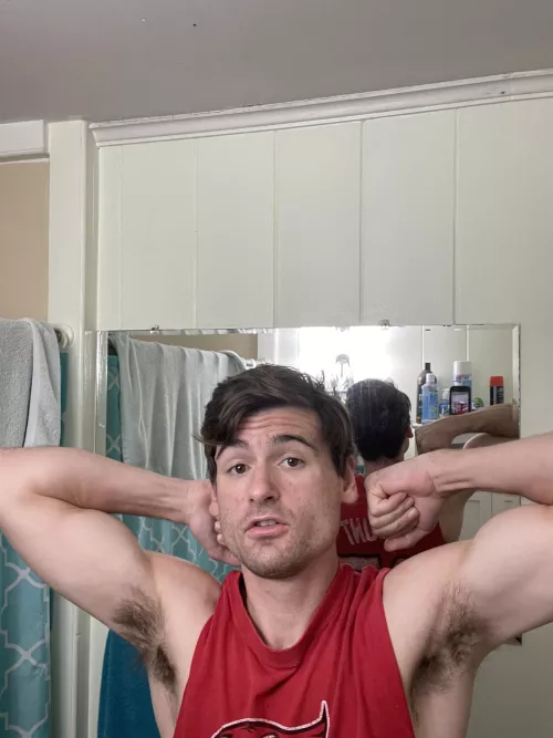 Found a Himbo with really hot armpits