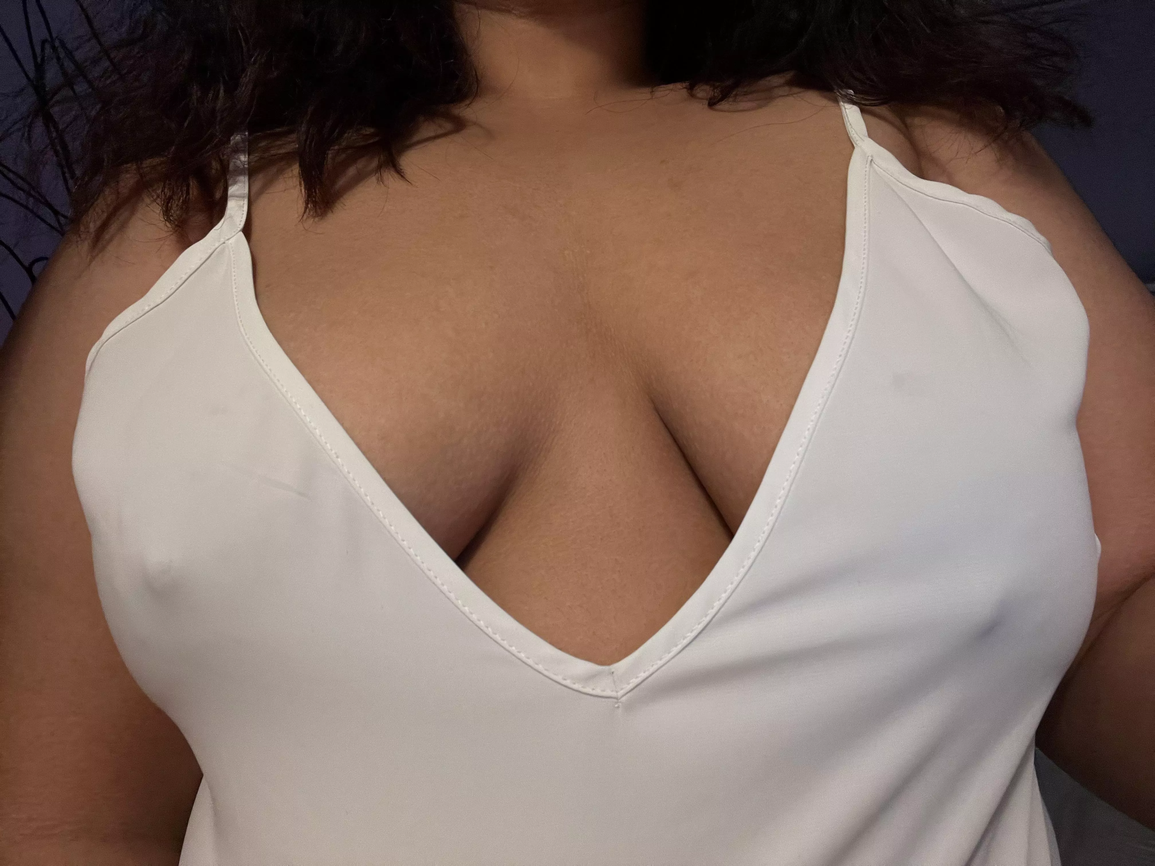 friday = no bra at work 😏 hope it won’t distract much