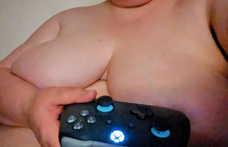 Gaming in the nude 😜