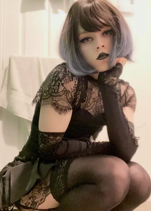 🖤Happy femboy friday from this bored looking goth boy🖤