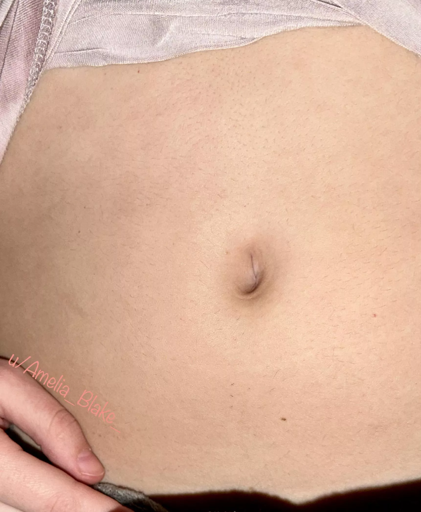 Happy Friday! Here’s my early morning bellybutton ❤️