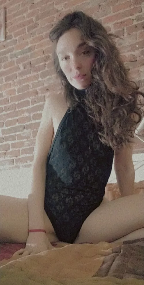 hey 😘 im Lila and this blackie is my favorite. what do u think?