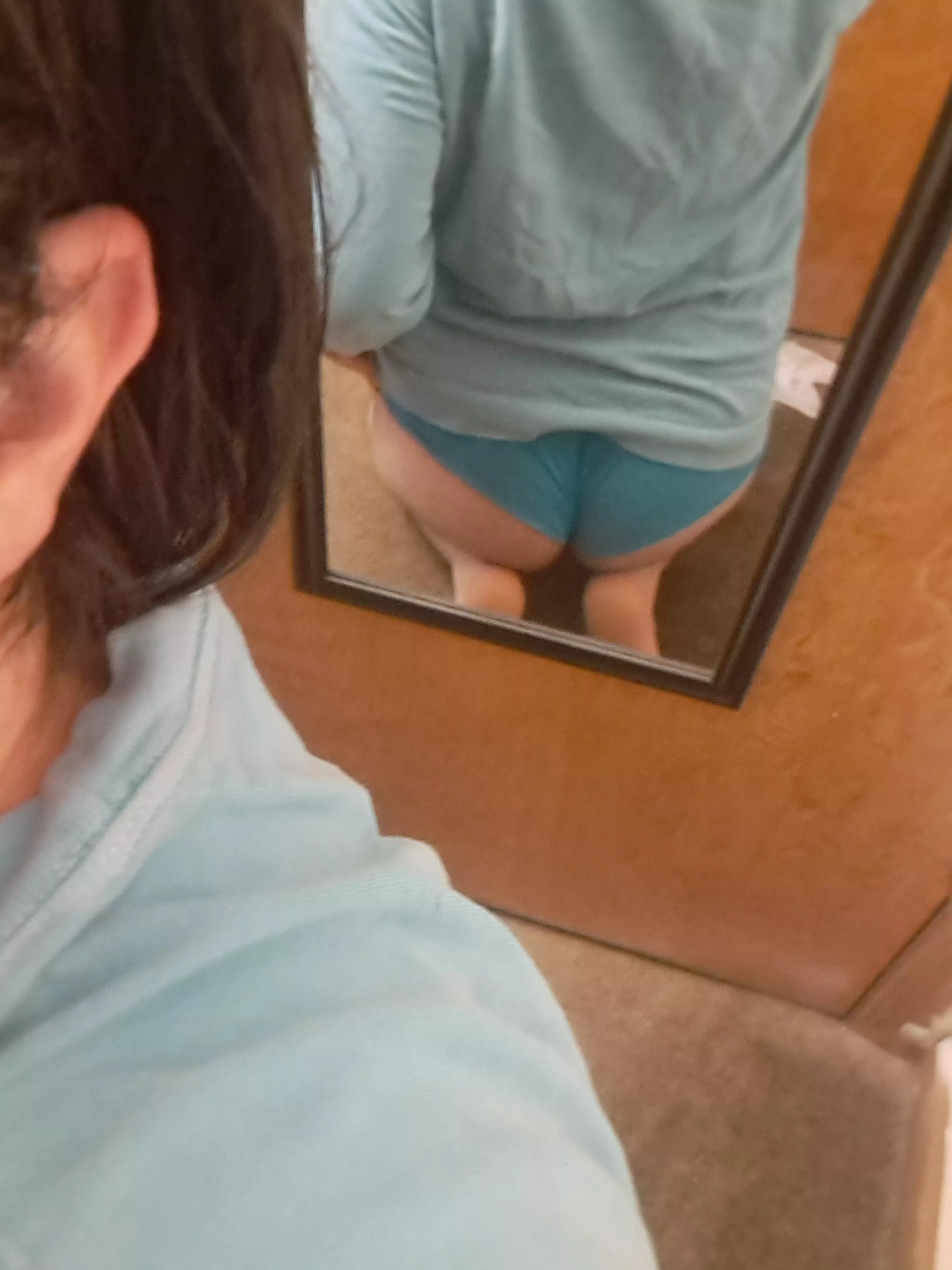 hoping someone can wedgie and laugh at me...