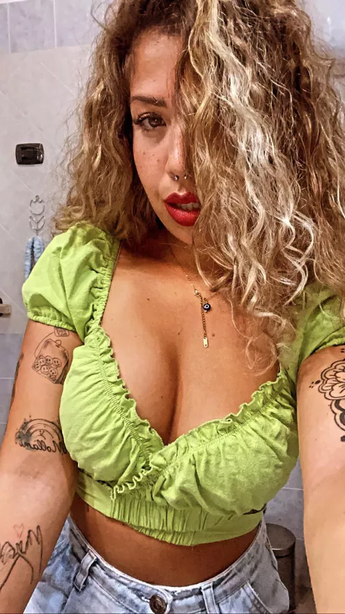 How’s green on me?