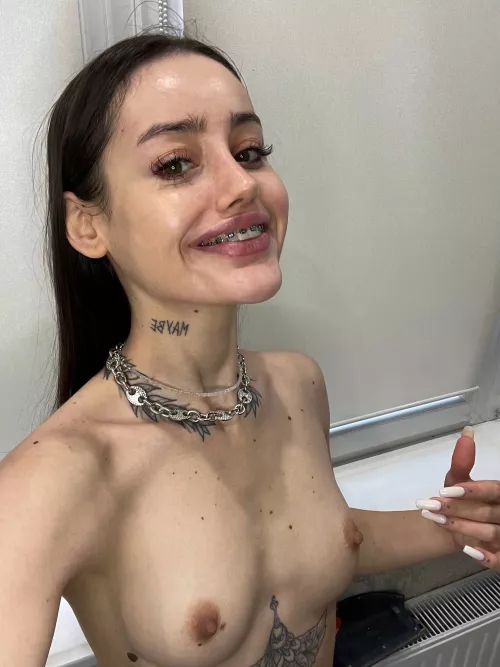 I came here to make your day much better and hotter❤️