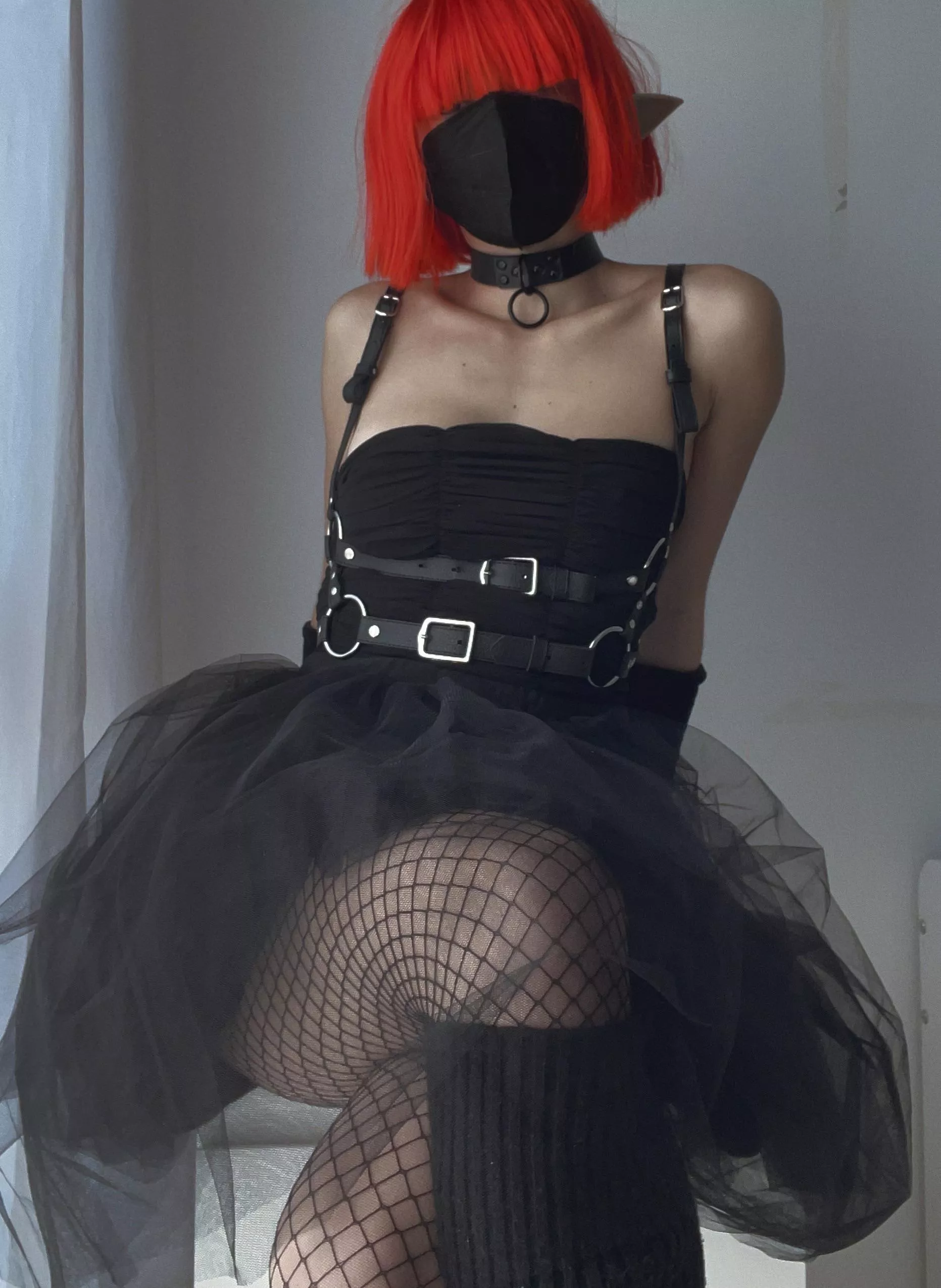 I hear you like mischievous elves... have you asked for one for December? [domme]