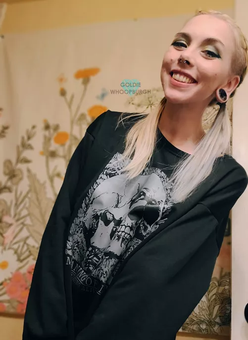 I hope you have a great day. 🖤