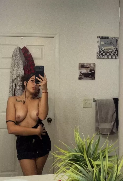 I need someone to suck on them 🥹