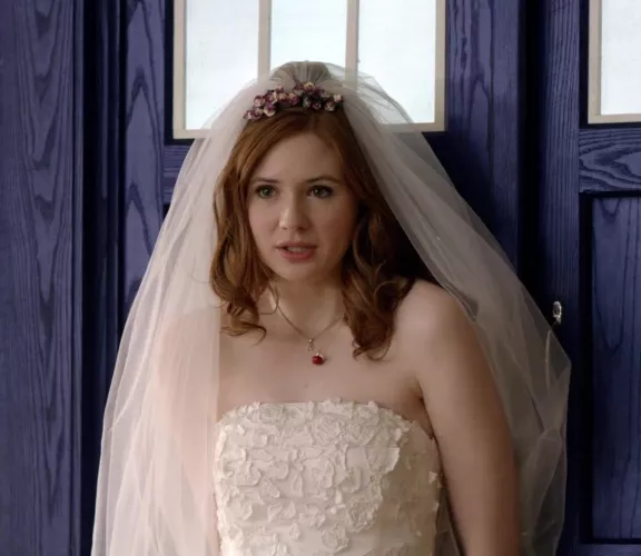 Karen Gillan really is a whole new level of hot! Rp as her for me? I've got a couple of ideas