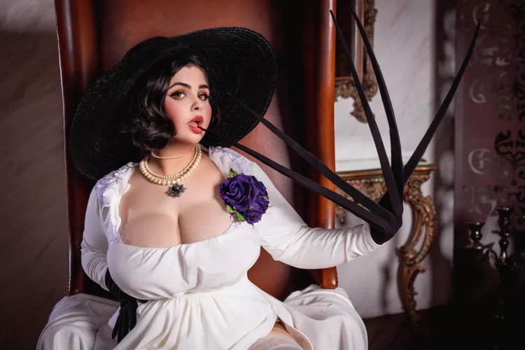 Lady Dimitrescu from Resident Evil Village by Bunnie_wifey