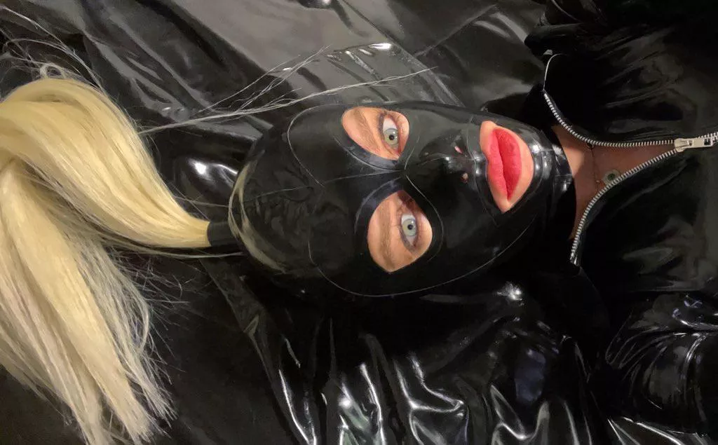 Latex head latex bed