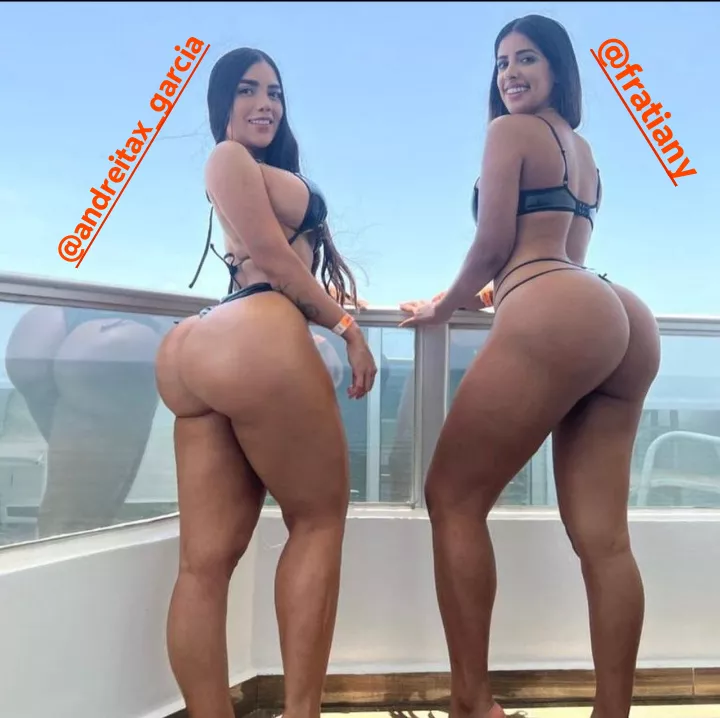 Left or Right. Who do you choose?