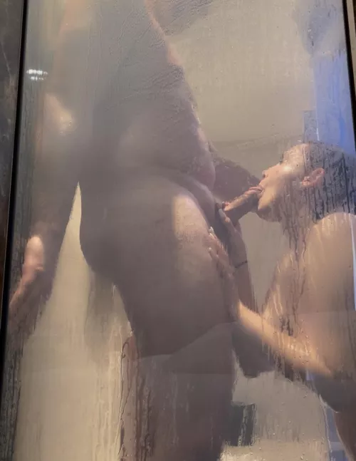 Love how he feels in my mouth 😍 (f)