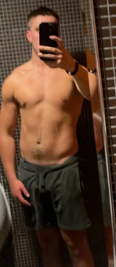 M23 so horny looking to meet single F or MF based near Swindon