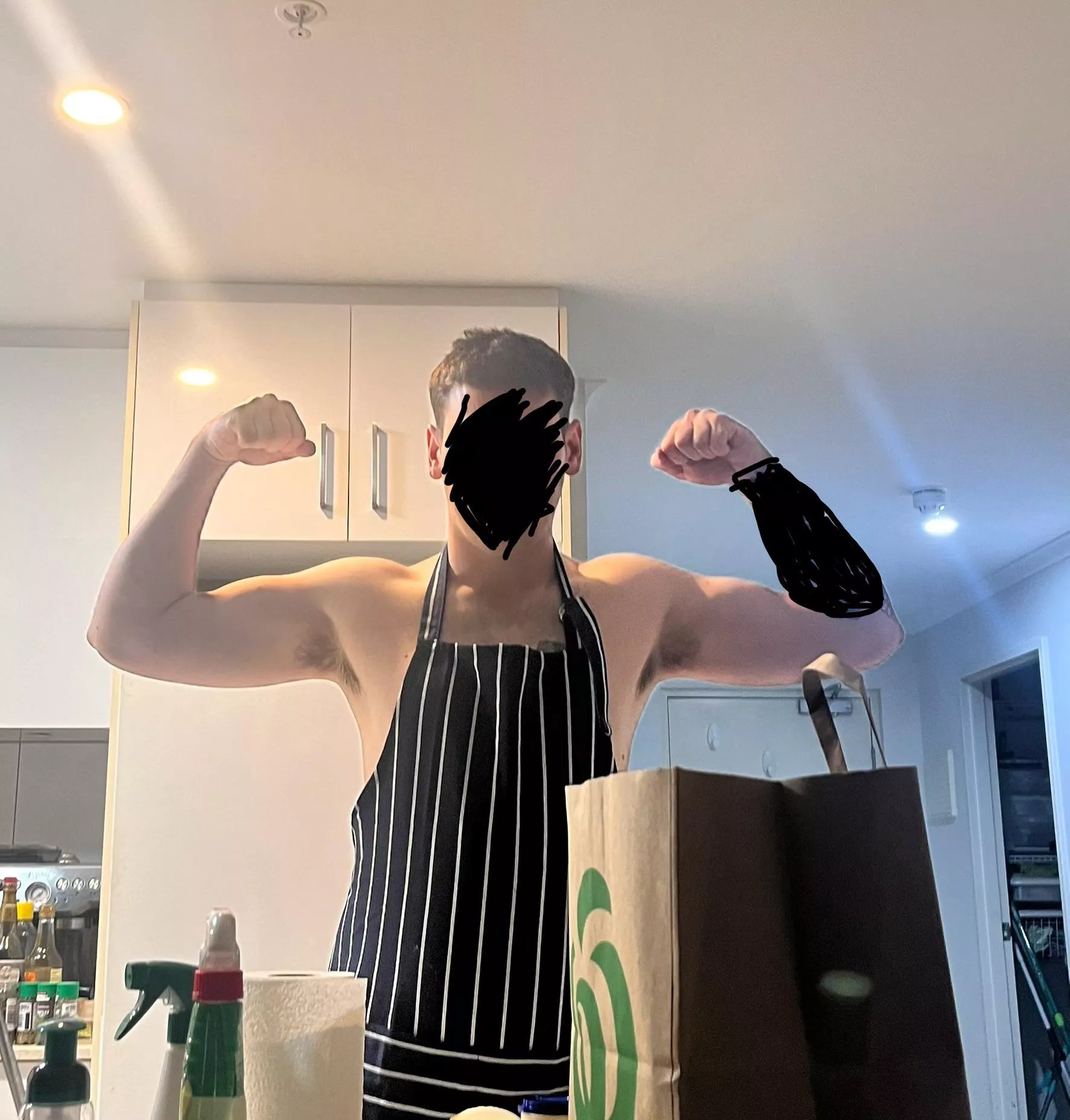 (M4F) heading to Melbourne next year, who can show me around?