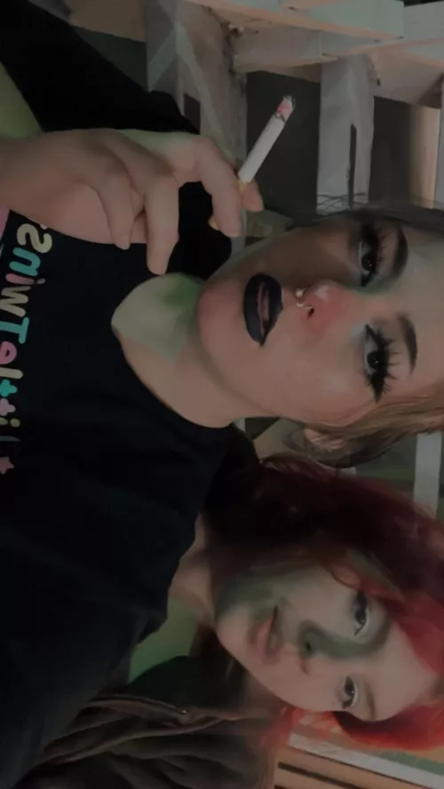 My fwb smokes too 😋