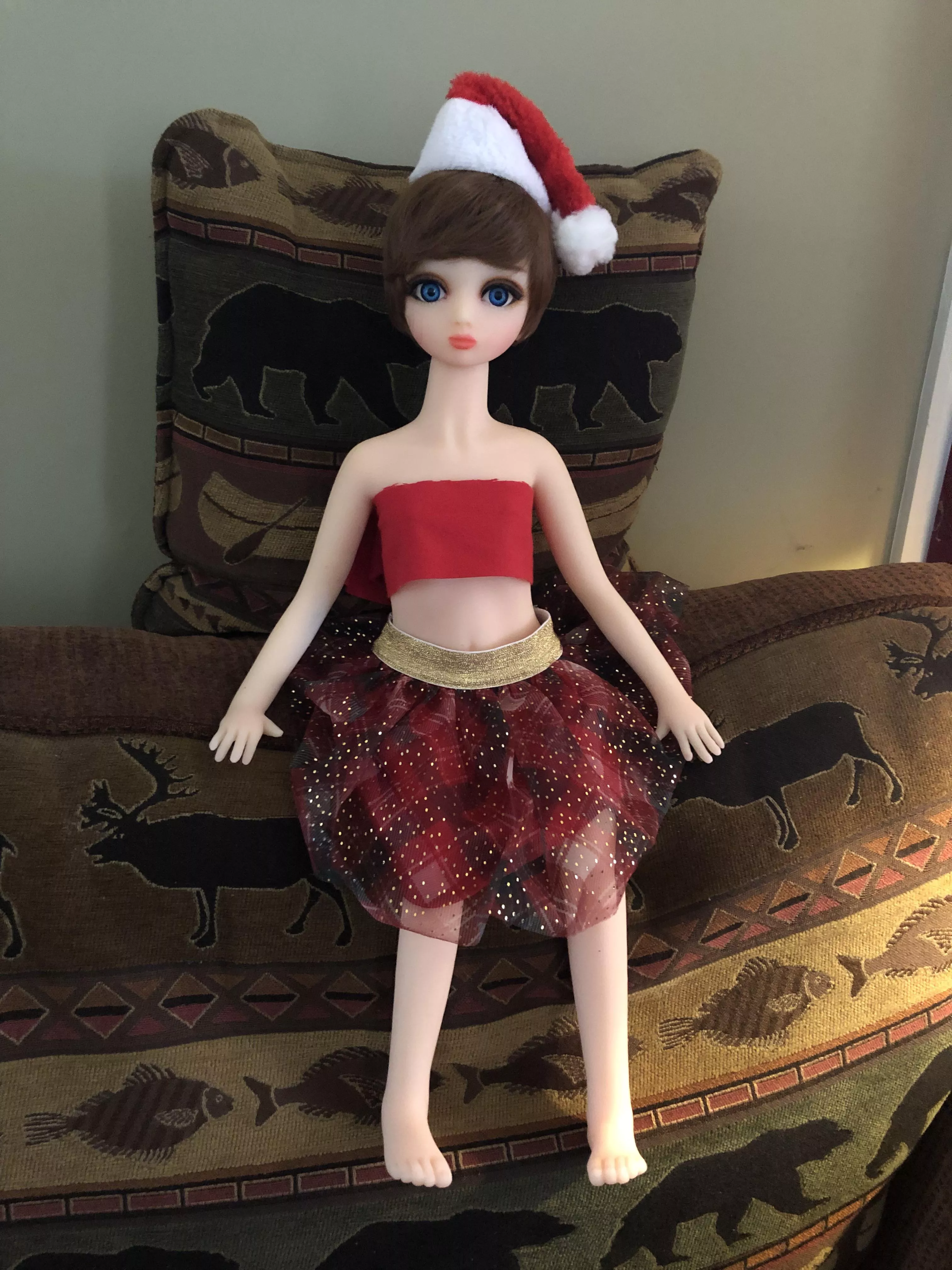 My Little Ones (Yuki, Yuna, Jessy and Camille) decided to add a little Spice, to the Holidays, with their own Version, of Elf on the Shelf. They let Camille start it off, since Sheâ€™s the smallestâ€¦Iâ€™ll leave it your imagination, what Presents theyâ€