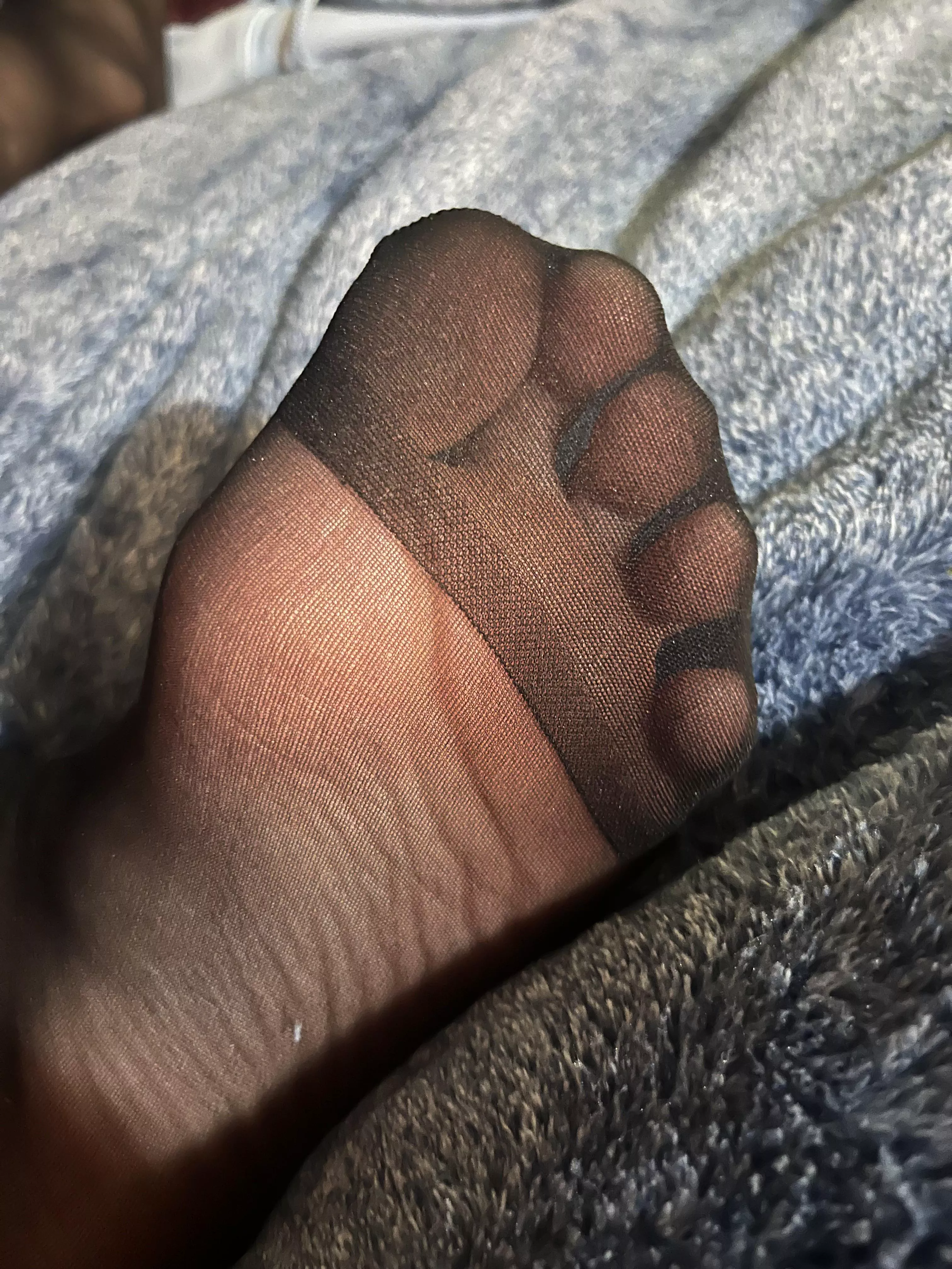 Need someone’s 💦all over these smelly pantyhose