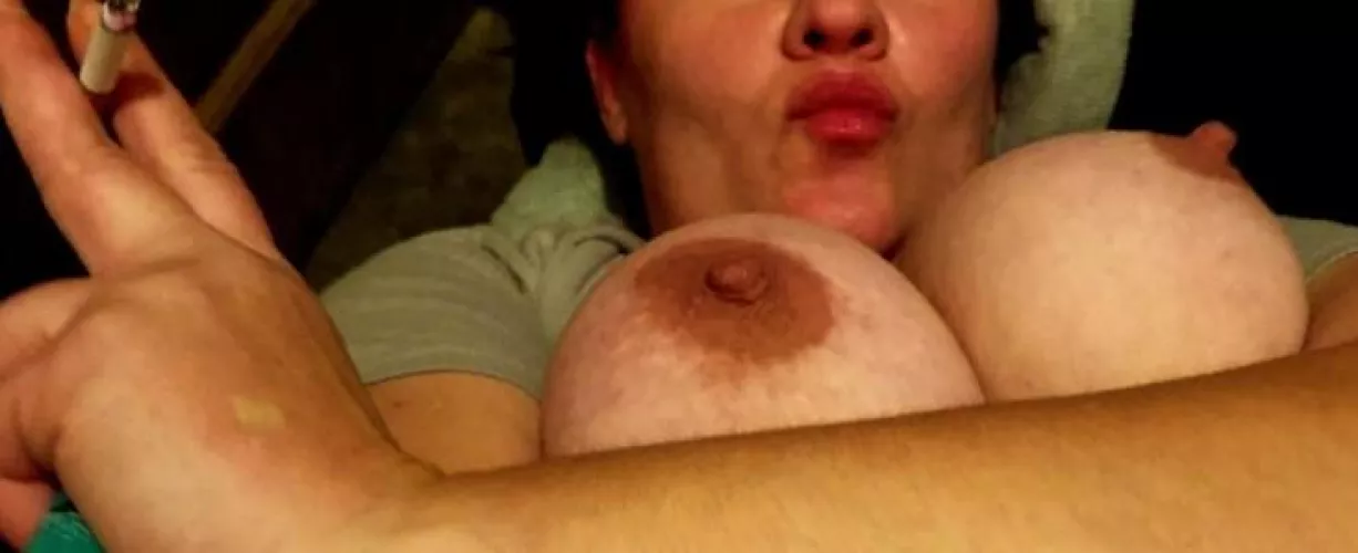 Outside for the 1st one of the day and its cold af, I quickly realized I should've wore more than just a t-shirt, unless the neighbors brother is looking out his window then maybe I shoulda wore less. I wonder if he saw me take this it was kinda dark ou