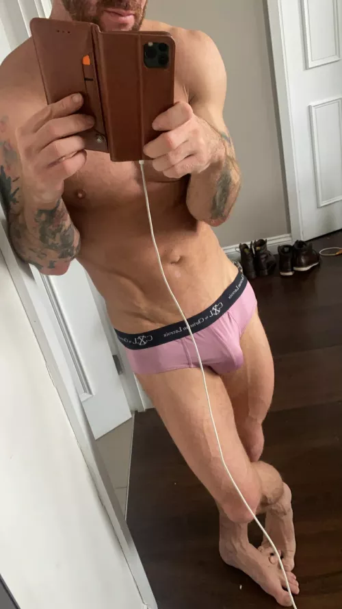 PINK OR NO PINK? [SFW]